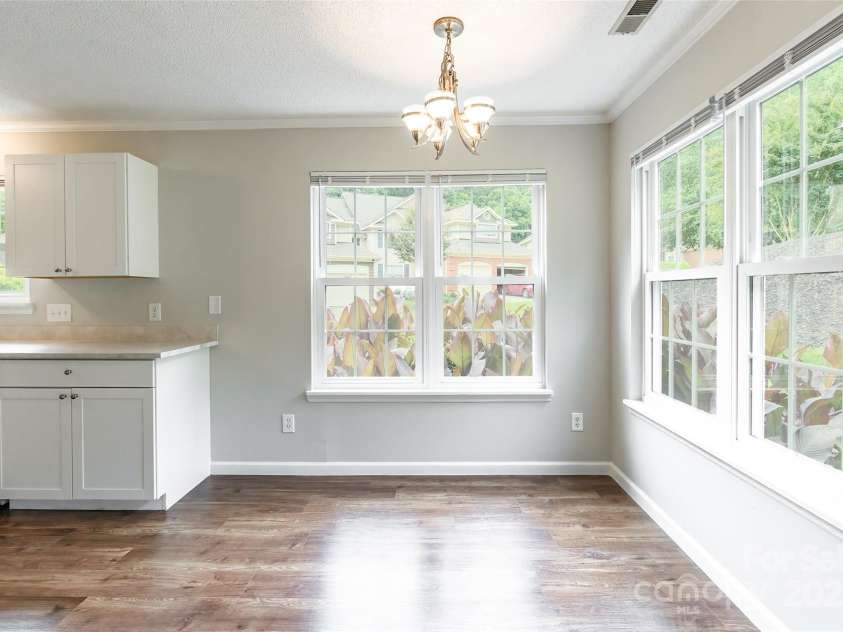 5832 Amity Springs Drive, Charlotte, NC 28212.  MLS# CAR4191630, YatesRealty ID 19204. 