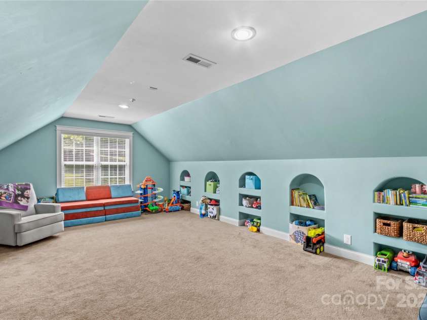 141 Ridge Top Road, Mooresville, NC 28117.  MLS# CAR4255912, YatesRealty ID 19205. Bonus room off of bedroom #3