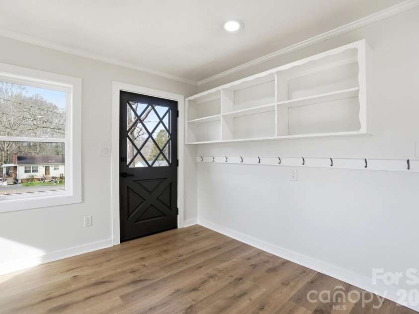 308 Rankin Avenue, Lowell, NC 28098.  MLS# CAR4356576, YatesRealty ID 19205. Entry Way