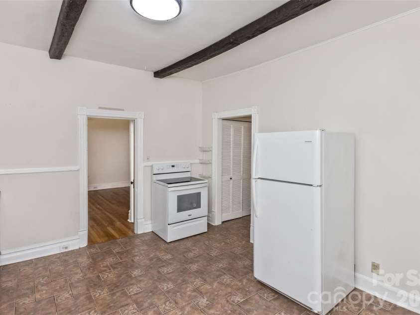 195 Terrace Drive, Canton, NC 28716.  MLS# CAR4319242, YatesRealty ID 19206. Kitchen