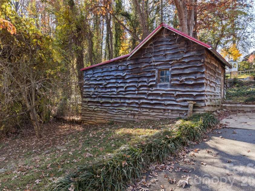 195 Terrace Drive, Canton, NC 28716.  MLS# CAR4319242, YatesRealty ID 19206. Workshop