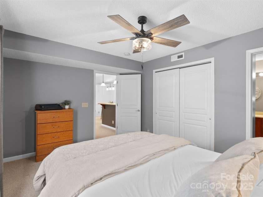 91 Morningside Lane, Hendersonville, NC 28792.  MLS# CAR4268520, YatesRealty ID 19206. Primary bedroom