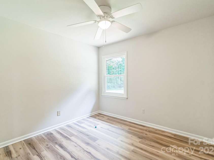 711 John Street, Matthews, NC 28105.  MLS# CAR4221107, YatesRealty ID 19207. 
