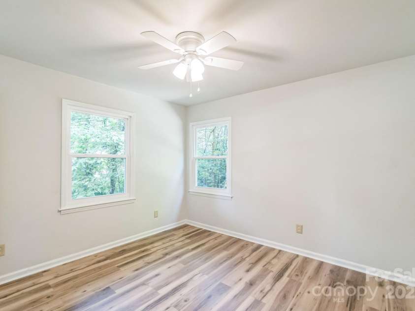 711 John Street, Matthews, NC 28105.  MLS# CAR4221107, YatesRealty ID 19207. 