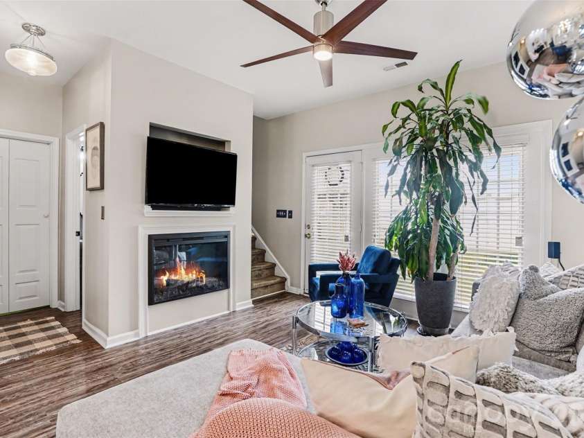 6302 Gammon Road, Charlotte, NC 28269.  MLS# CAR4371201, YatesRealty ID 19208. 