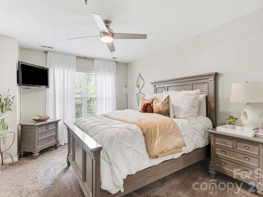6302 Gammon Road, Charlotte, NC 28269.  MLS# CAR4371201, YatesRealty ID 19208. 