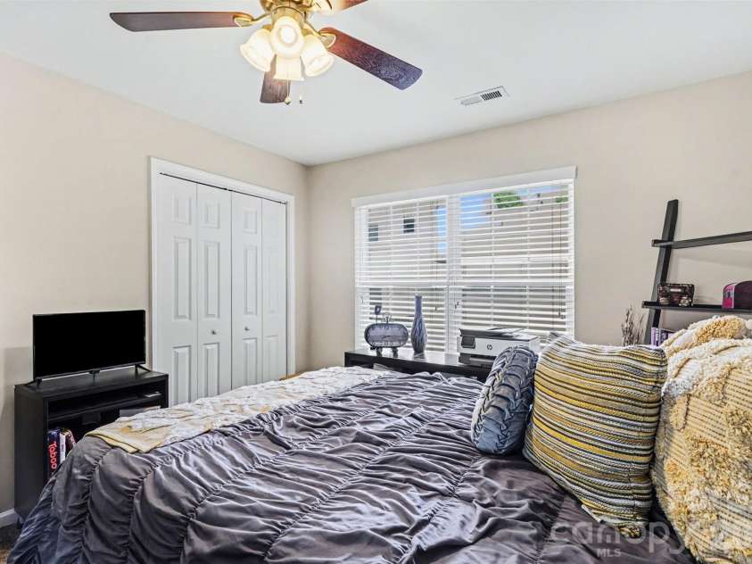 6302 Gammon Road, Charlotte, NC 28269.  MLS# CAR4371201, YatesRealty ID 19208. 