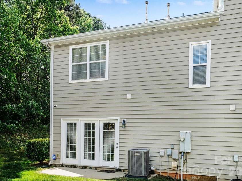 6302 Gammon Road, Charlotte, NC 28269.  MLS# CAR4371201, YatesRealty ID 19208. 