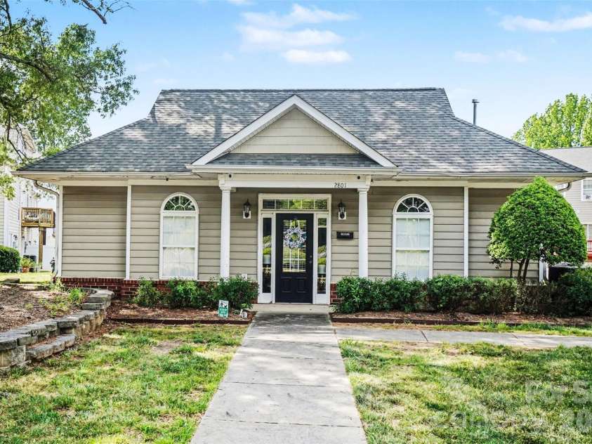 6302 Gammon Road, Charlotte, NC 28269.  MLS# CAR4371201, YatesRealty ID 19208. 