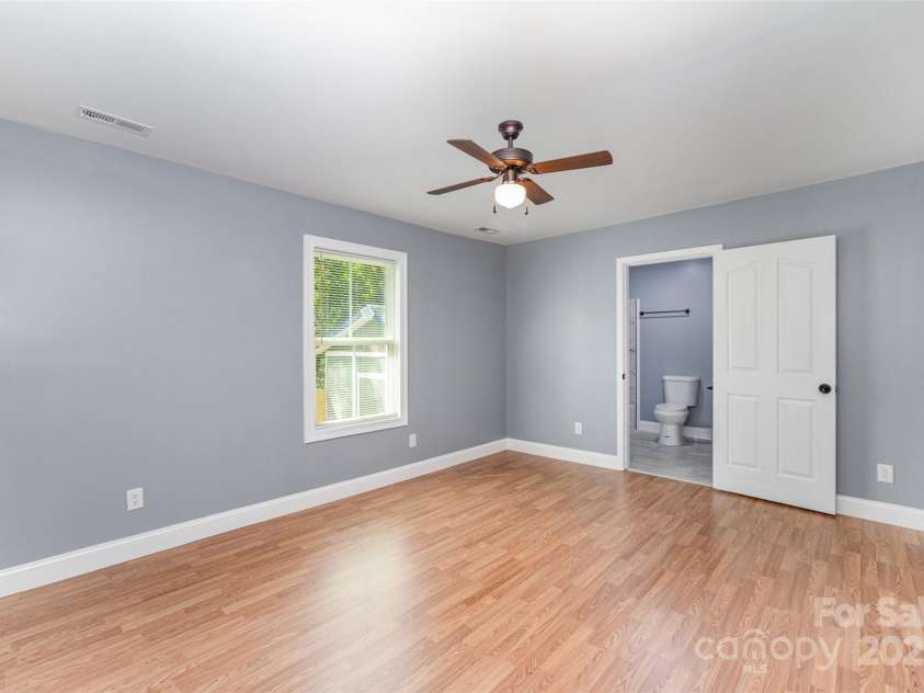 952 Salisbury Street, Wadesboro, NC 28170.  MLS# CAR4268394, YatesRealty ID 19208. 