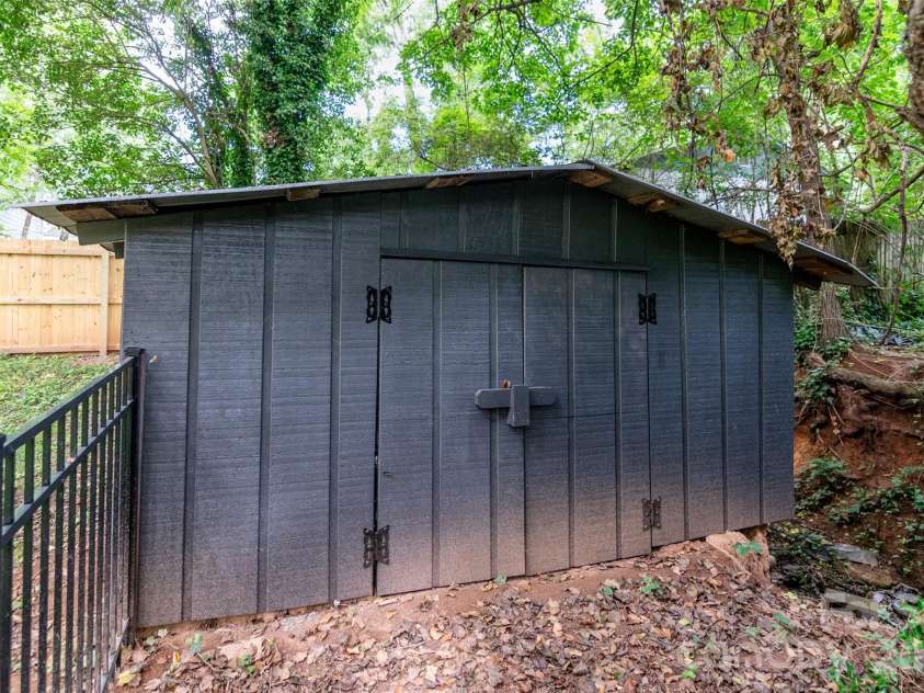 518 Sharpe Street, Statesville, NC 28677.  MLS# CAR4359455, YatesRealty ID 19209. Refurbished Historic Shed
