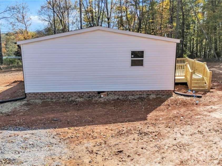 2013 Carl Fox Road, Taylorsville, NC 28681.  MLS# CAR4336532, YatesRealty ID 1921. 