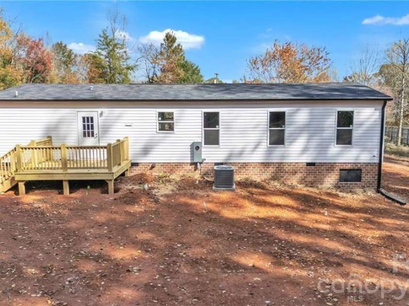 2013 Carl Fox Road, Taylorsville, NC 28681.  MLS# CAR4336532, YatesRealty ID 1921. 