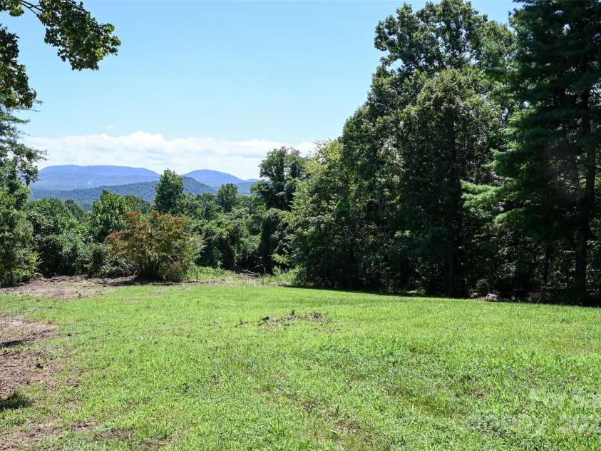 371 Heatherly Heights Road, Saluda, NC 28773.  MLS# CAR4297768, YatesRealty ID 1921. 