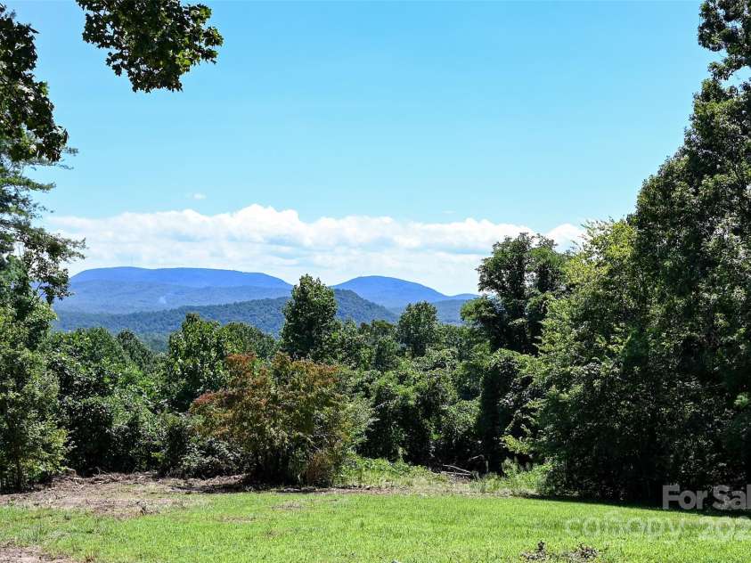 371 Heatherly Heights Road, Saluda, NC 28773.  MLS# CAR4297768, YatesRealty ID 1921. 