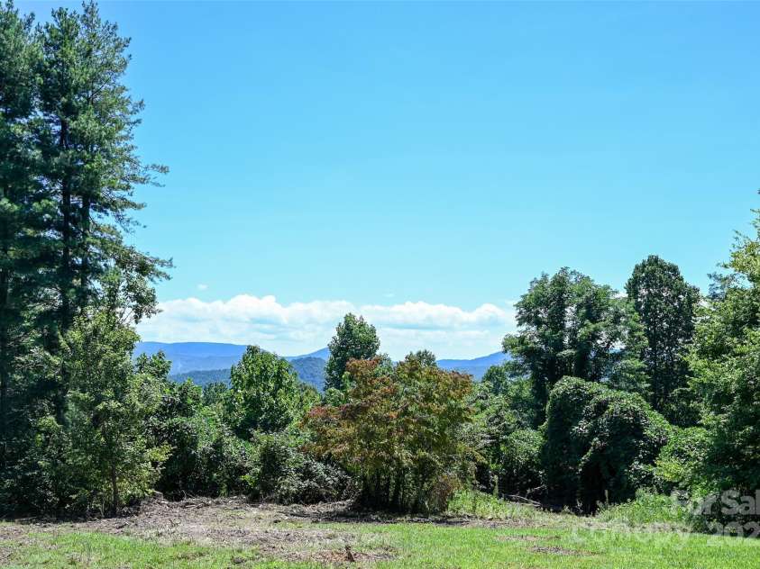 371 Heatherly Heights Road, Saluda, NC 28773.  MLS# CAR4297768, YatesRealty ID 1921. 