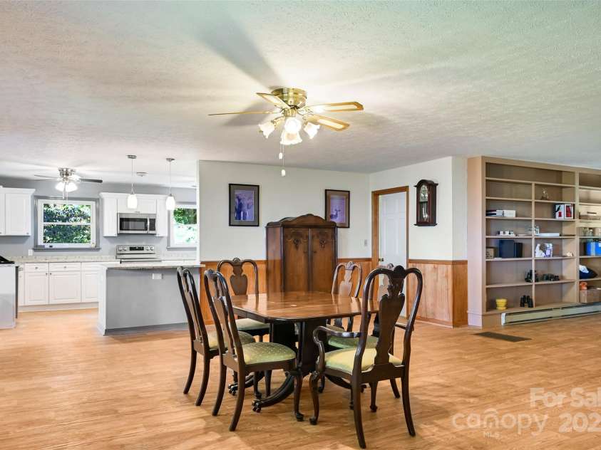 371 Heatherly Heights Road, Saluda, NC 28773.  MLS# CAR4297768, YatesRealty ID 1921. 