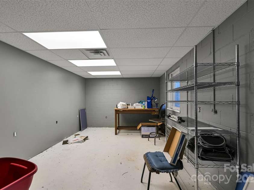 371 Heatherly Heights Road, Saluda, NC 28773.  MLS# CAR4297768, YatesRealty ID 1921. 