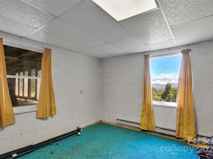 371 Heatherly Heights Road, Saluda, NC 28773.  MLS# CAR4297768, YatesRealty ID 1921. 