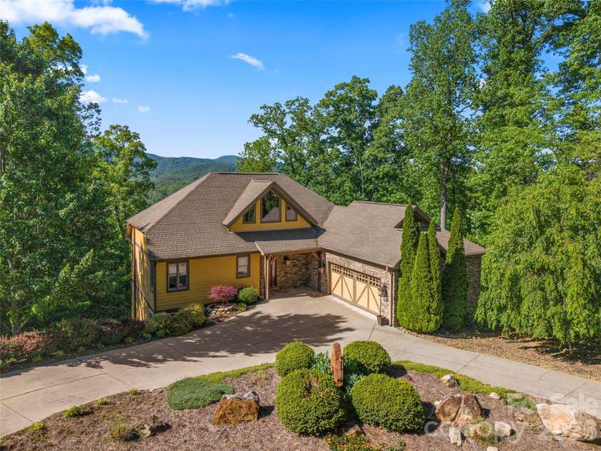 556 High Pines Loop, Lake Lure, NC 28746.  MLS# CAR4375948, YatesRealty ID 19210. 