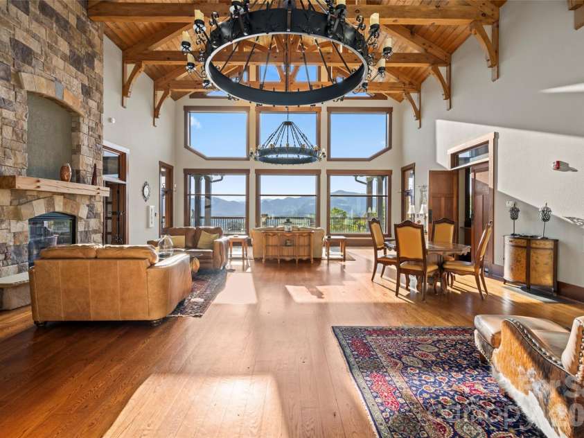 556 High Pines Loop, Lake Lure, NC 28746.  MLS# CAR4375948, YatesRealty ID 19210. Clubhouse interior