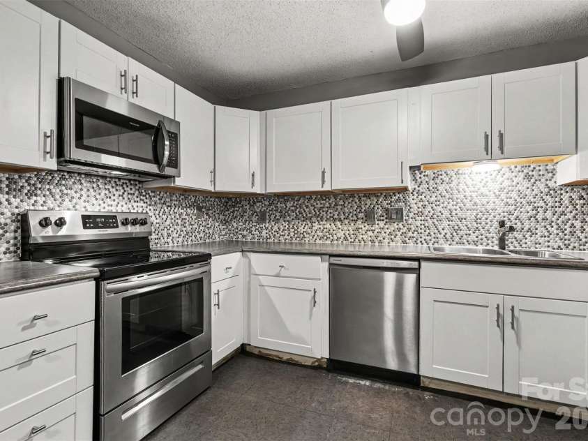 1786 Ebenezer Road, Rock Hill, SC 29732.  MLS# CAR4435244, YatesRealty ID 19214. 