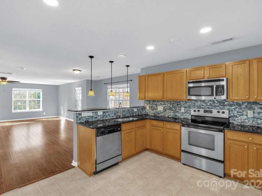 20 Dillingham Place, Greensboro, NC 27455.  MLS# CAR4225851, YatesRealty ID 19214. 