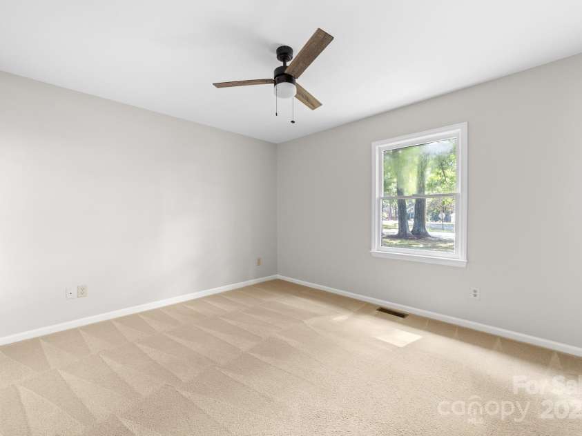 22330 Torrence Chapel Road, Cornelius, NC 28031.  MLS# CAR4253019, YatesRealty ID 19216. 