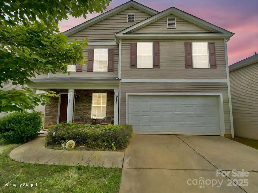 3627 Alexander Forest Drive, Charlotte, NC 28269.  MLS# CAR4227346, YatesRealty ID 19217. 