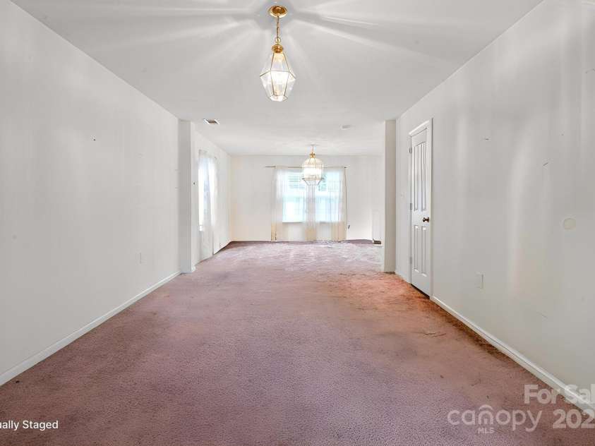 3627 Alexander Forest Drive, Charlotte, NC 28269.  MLS# CAR4227346, YatesRealty ID 19217. 