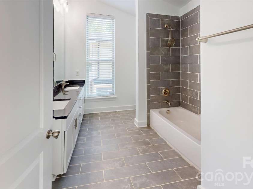 930 Steel House Boulevard, Charlotte, NC 28205.  MLS# CAR4362093, YatesRealty ID 19217. 