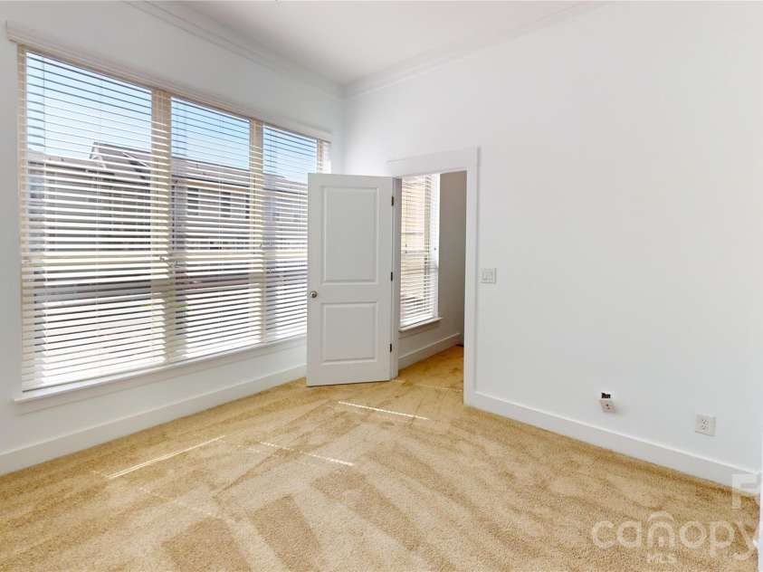 930 Steel House Boulevard, Charlotte, NC 28205.  MLS# CAR4362093, YatesRealty ID 19217. 