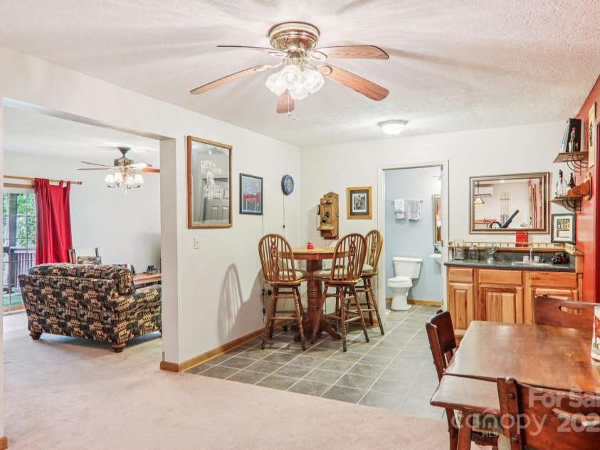 574 Appaloosa Trail, Waynesville, NC 28785.  MLS# CAR4269217, YatesRealty ID 19218. 