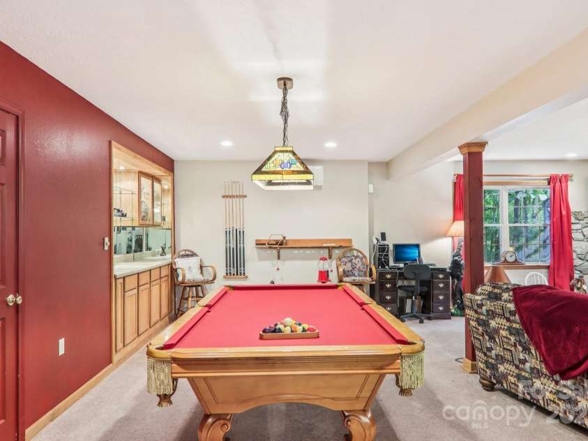 574 Appaloosa Trail, Waynesville, NC 28785.  MLS# CAR4269217, YatesRealty ID 19218. 