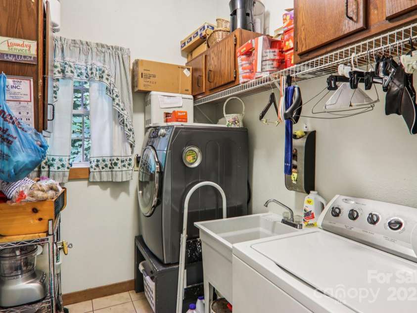 574 Appaloosa Trail, Waynesville, NC 28785.  MLS# CAR4269217, YatesRealty ID 19218. 