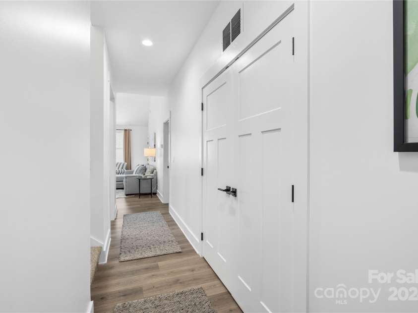 20 Heartleaf Circle, Arden, NC 28704.  MLS# CAR4205321, YatesRealty ID 1922. Similar Unit