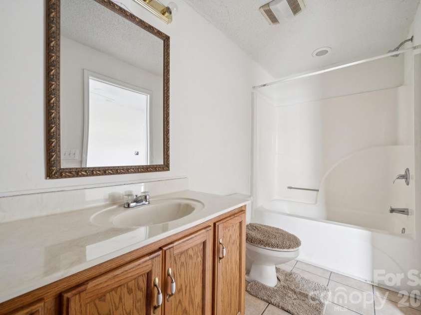 411 Central Avenue, Landis, NC 28088.  MLS# CAR4273594, YatesRealty ID 1922. Primary Bathroom
