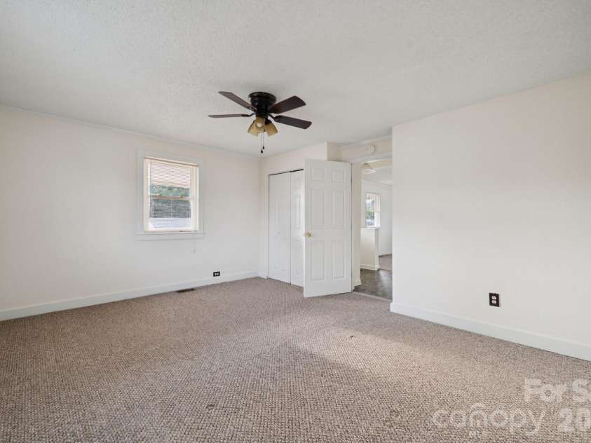 411 Central Avenue, Landis, NC 28088.  MLS# CAR4273594, YatesRealty ID 1922. Second Guest Bedroom