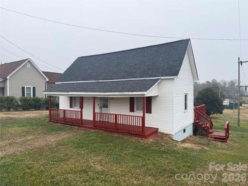 411 Central Avenue, Landis, NC 28088.  MLS# CAR4273594, YatesRealty ID 1922. Welcome!
