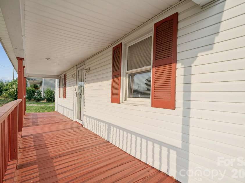 411 Central Avenue, Landis, NC 28088.  MLS# CAR4273594, YatesRealty ID 1922. Welcome!