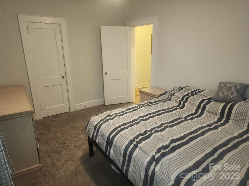 109 Oakland Avenue, Chester, SC 29706.  MLS# CAR4233781, YatesRealty ID 19220. Primary Bedroom