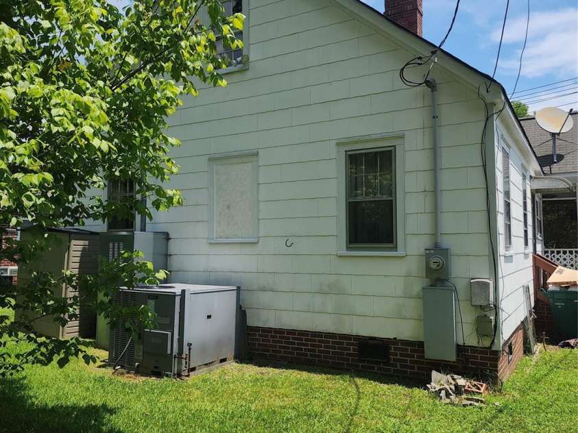 109 Oakland Avenue, Chester, SC 29706.  MLS# CAR4233781, YatesRealty ID 19220. Rear of House