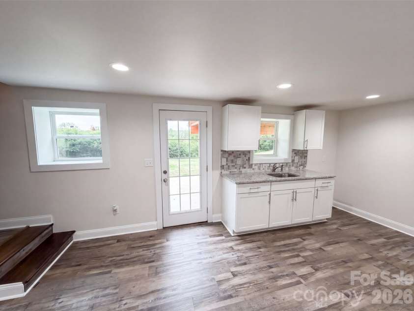 123 Rowe Street, Gastonia, NC 28056.  MLS# CAR4408478, YatesRealty ID 19220. 