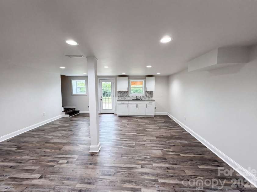 123 Rowe Street, Gastonia, NC 28056.  MLS# CAR4408478, YatesRealty ID 19220. 
