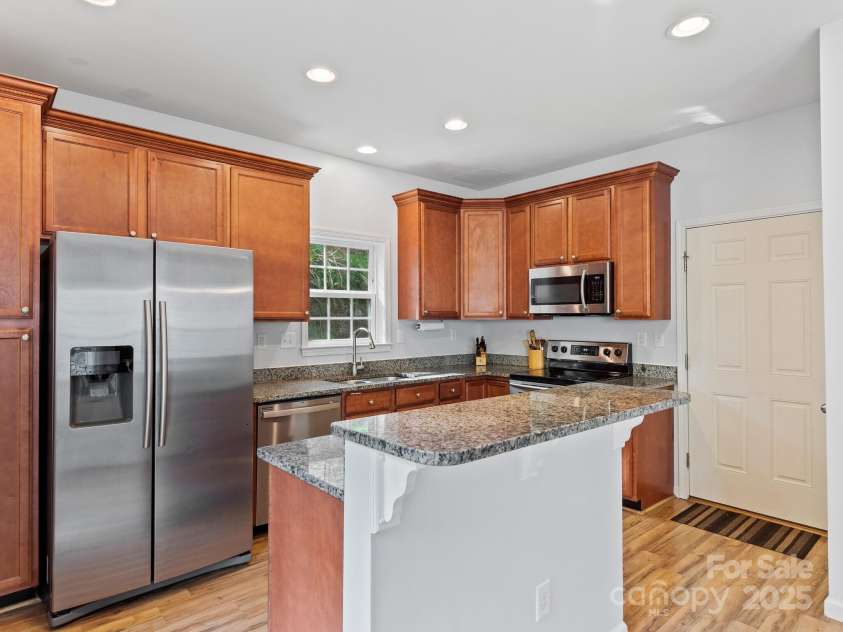 71 Kirby Road, Asheville, NC 28806.  MLS# CAR4255693, YatesRealty ID 19221. 