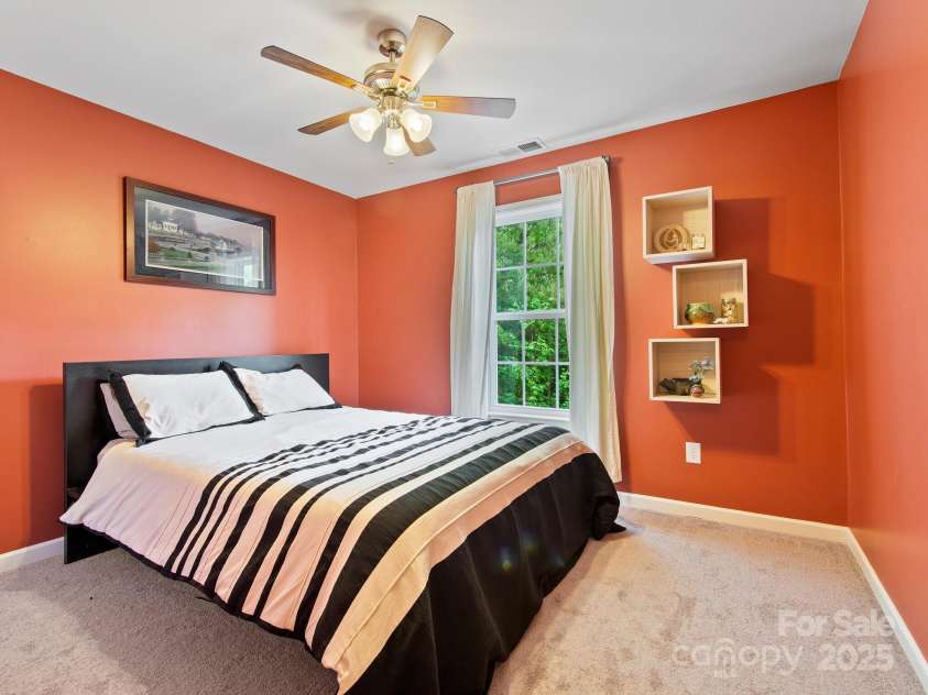 71 Kirby Road, Asheville, NC 28806.  MLS# CAR4255693, YatesRealty ID 19221. BR 2