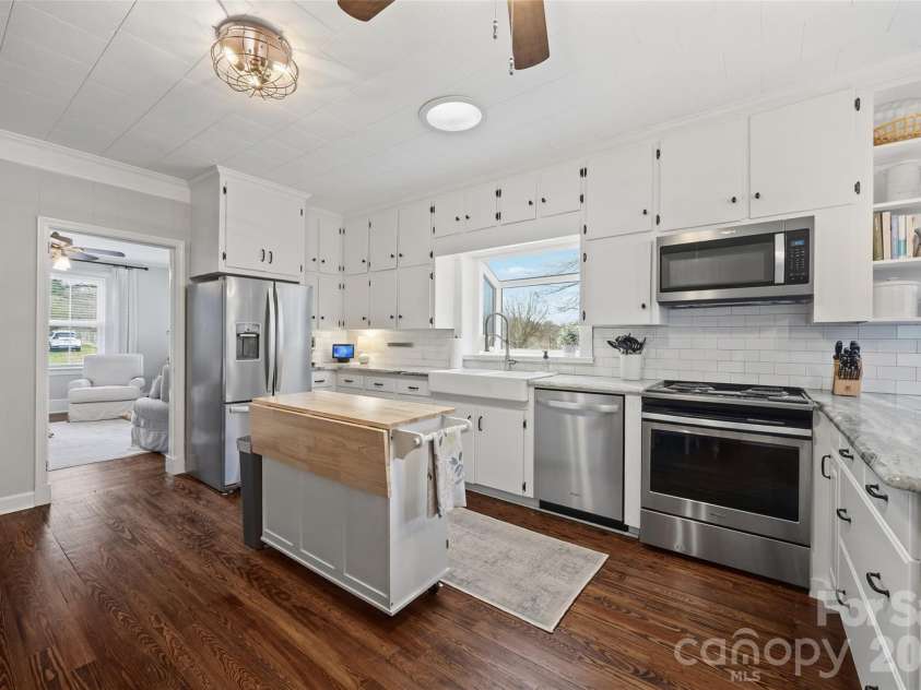 411 Williamson Street, Fort Mill, SC 29715.  MLS# CAR4360682, YatesRealty ID 19222. 