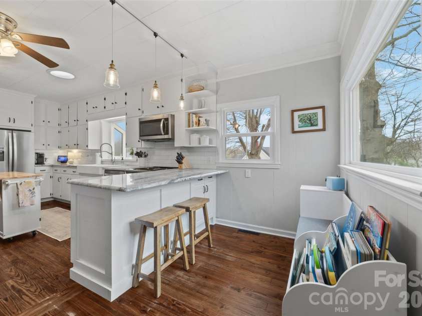 411 Williamson Street, Fort Mill, SC 29715.  MLS# CAR4360682, YatesRealty ID 19222. 