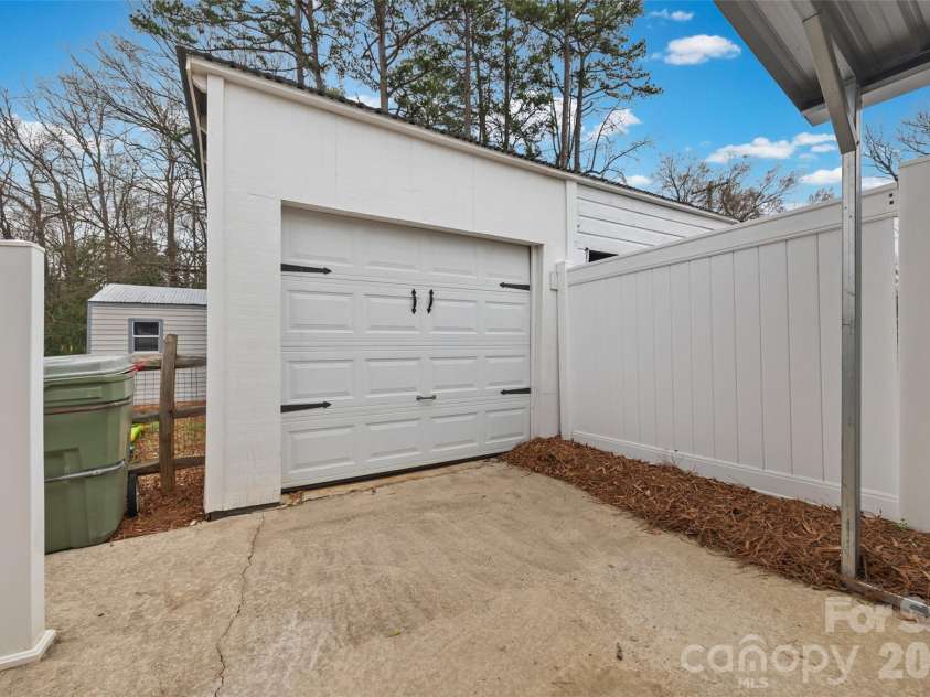 411 Williamson Street, Fort Mill, SC 29715.  MLS# CAR4360682, YatesRealty ID 19222. 