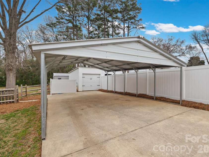 411 Williamson Street, Fort Mill, SC 29715.  MLS# CAR4360682, YatesRealty ID 19222. 